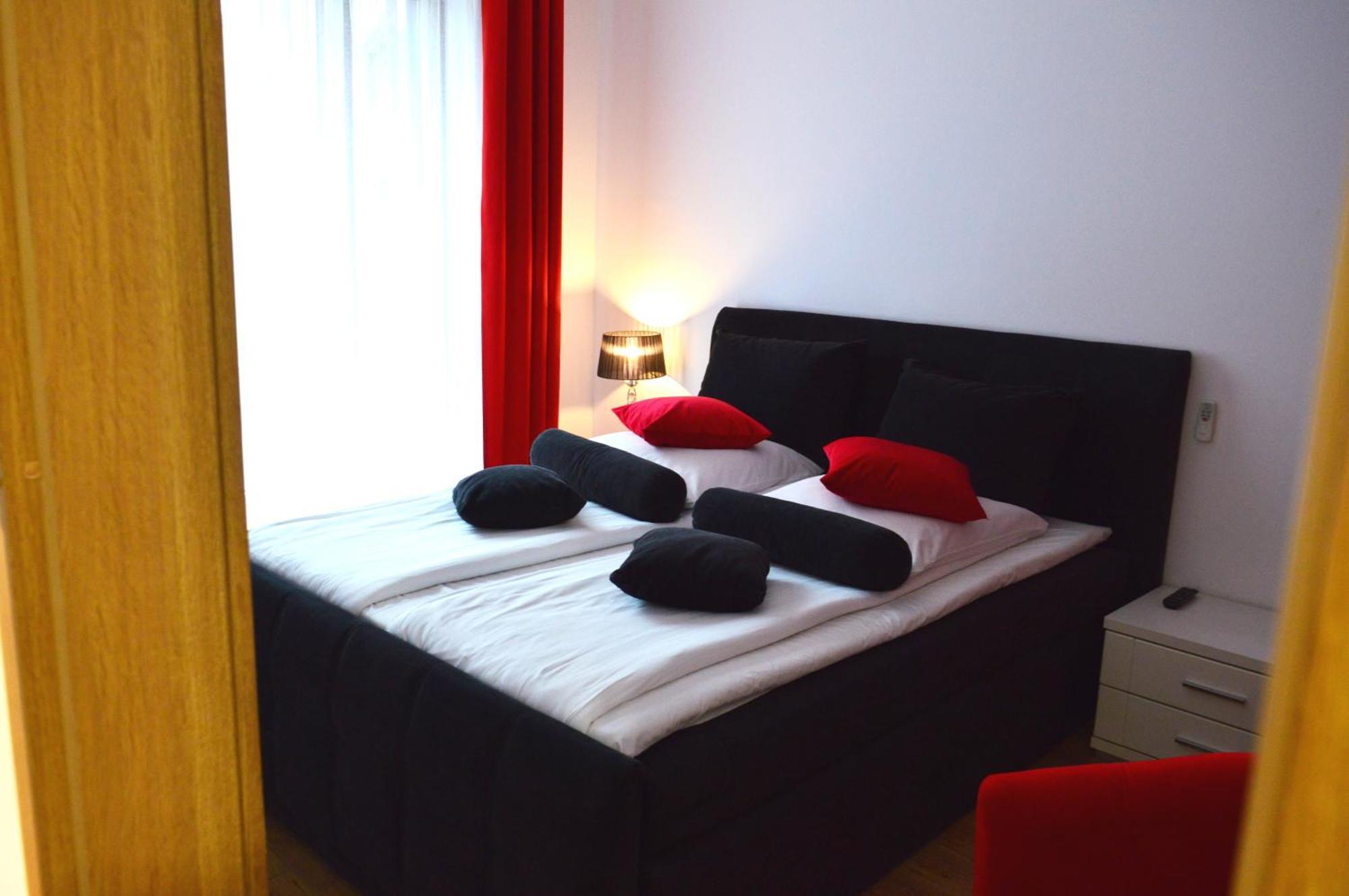 Katania Moxy Te&Am Cracow Apartment Krakow Bagian luar foto
